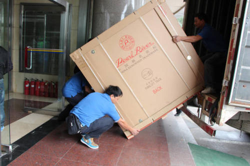 七里河钢琴贵重工艺品无忧运